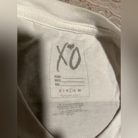The Weeknd merch t-shirt - Picture 2 of 3